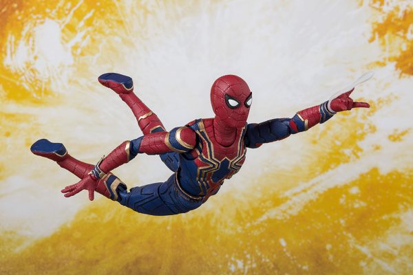 BANDAI AIW IRON SPIDER & TAMASHII STAGE SHF - immagine 4