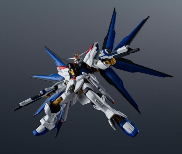 BANDAI GUNDAM UNIVERSE ZGMF/A-262B Strike Freedom Gundam Type II 15 cm - immagine 4