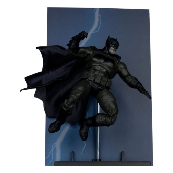 McFarlane Toys - DC Multiverse McFarlane Cover Recreations Action Figure - Batman (Batman: The Dark Knight Returns #1) (Gold Label) 18 cm - immagine 2