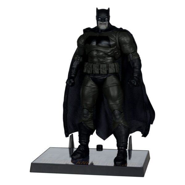 McFarlane Toys - DC Multiverse McFarlane Cover Recreations Action Figure - Batman (Batman: The Dark Knight Returns #1) (Gold Label) 18 cm - immagine 7