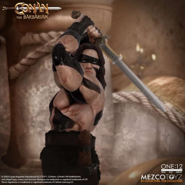 MEZCO Conan the Barbarian Action Figure 1/12 - Conan (1982) 16 cm - immagine 4