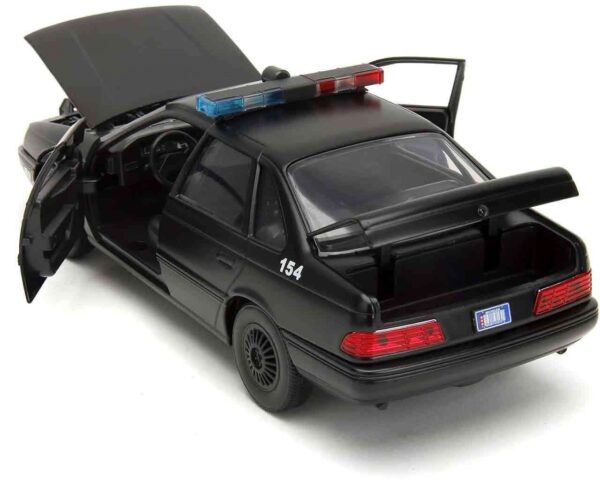 JADA TOYS - Robocop 1986 - 1986 Ford Taurus with Robocop - 1:24 Die-cast Model - immagine 4